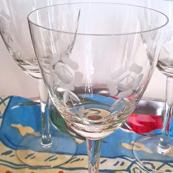 Vintage Crystal 3 Wine Martini Stem Glasses Flower Branch Leaf Etched Romantic - Picture 2 of 10